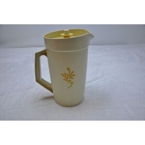 Vintage Tupperware Pitcher 2 Quart Plastic Jug Harvest Gold USA Kitchen Retro